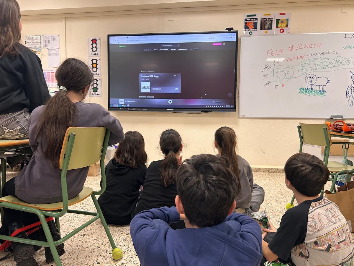 ¿Qué piden los jóvenes a la radio? Las nuevas voces que visitaron la SER por el Día Mundial de la Radio