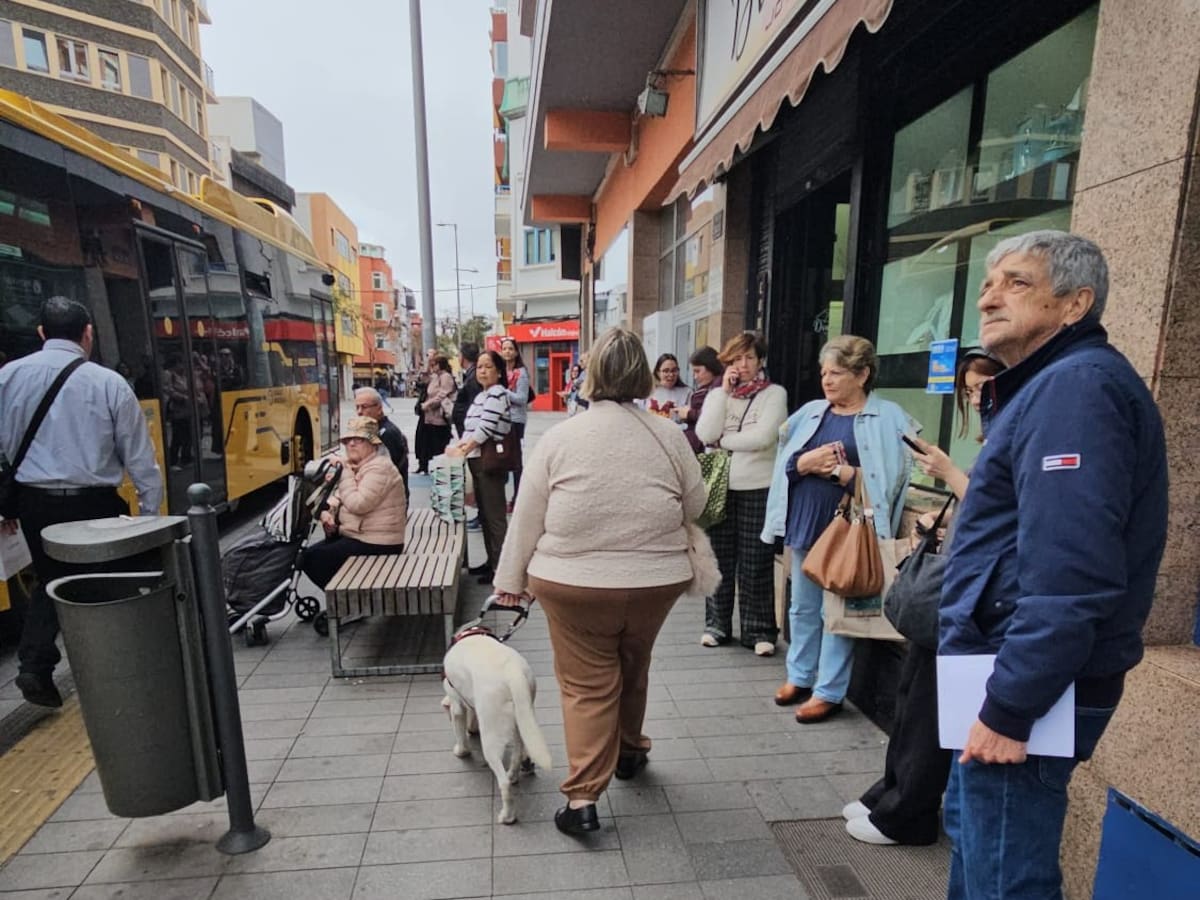Caminar sin ver: un recorrido a ciegas por Las Palmas de Gran Canaria que revela otra ciudad