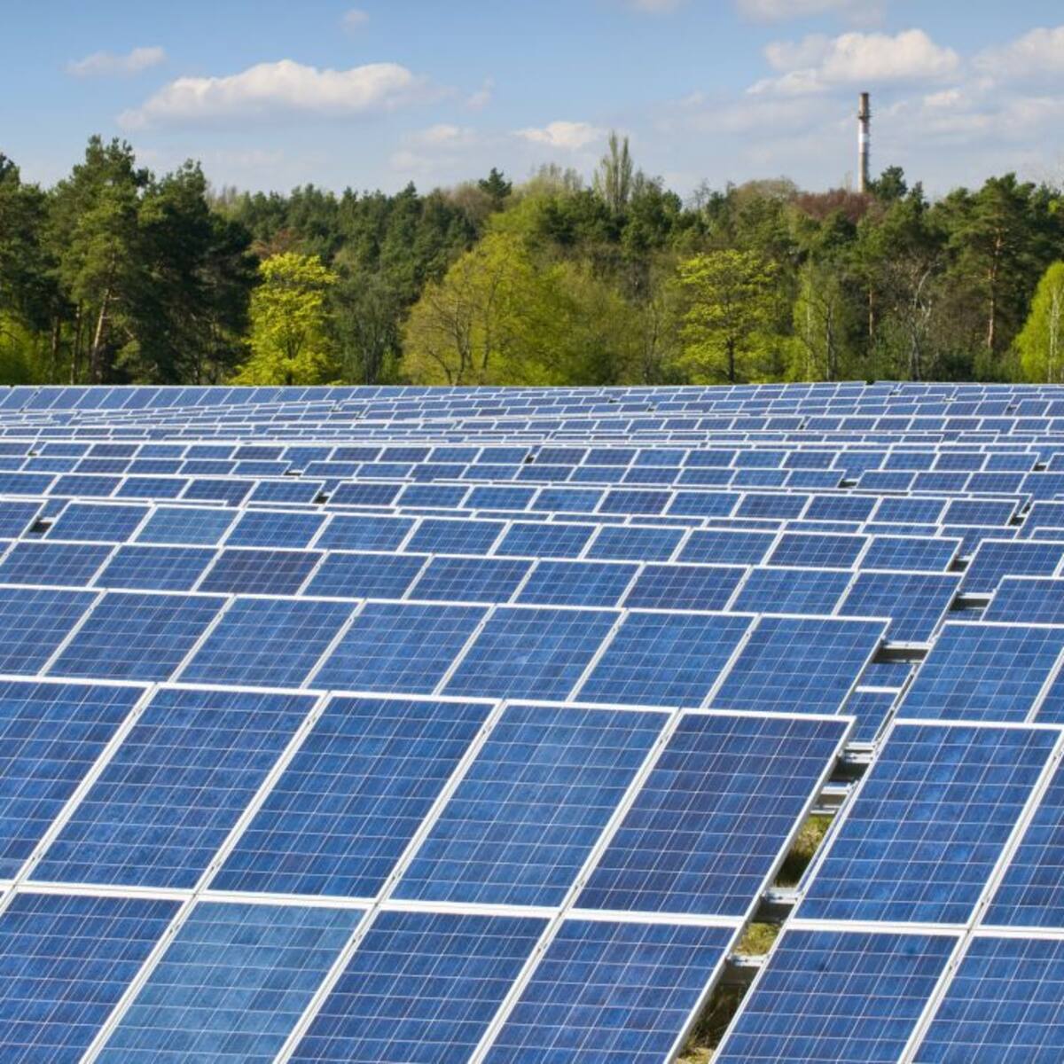 Fresnedo y Cabañinas dicen sí al macroparque solar