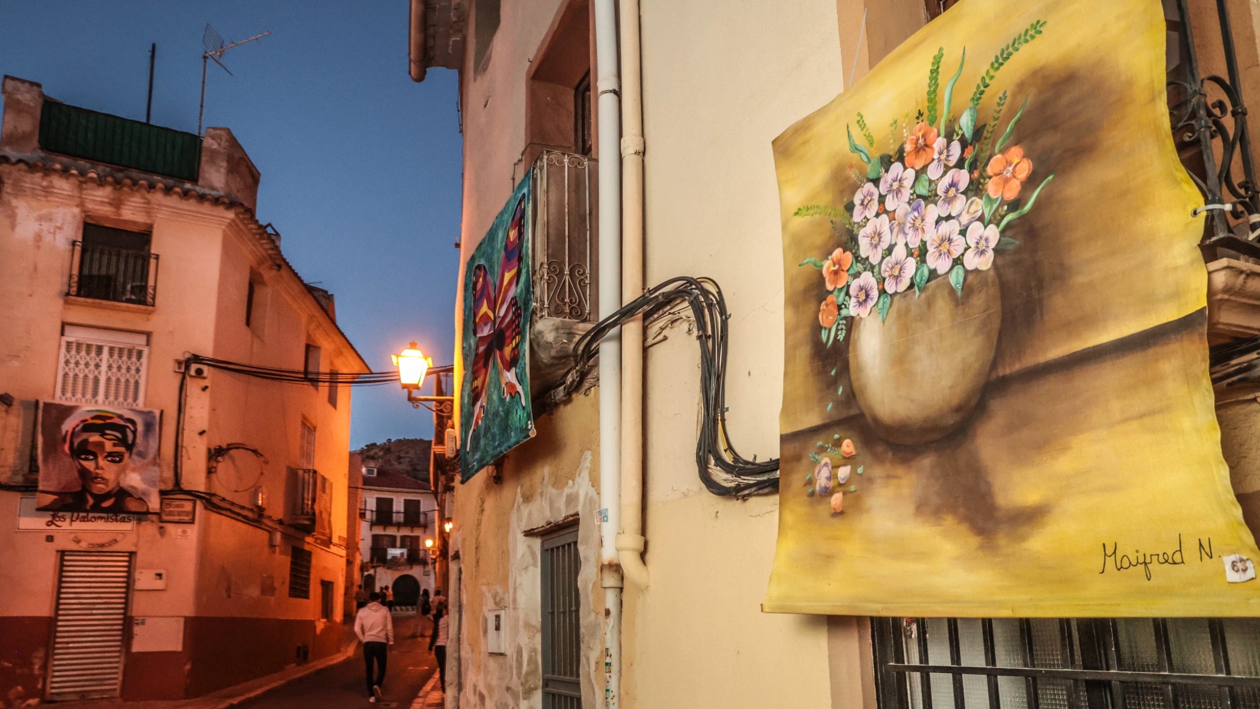 La muestra transformará balcones y fachadas del casco antiguo en una gran galería a cielo abierto