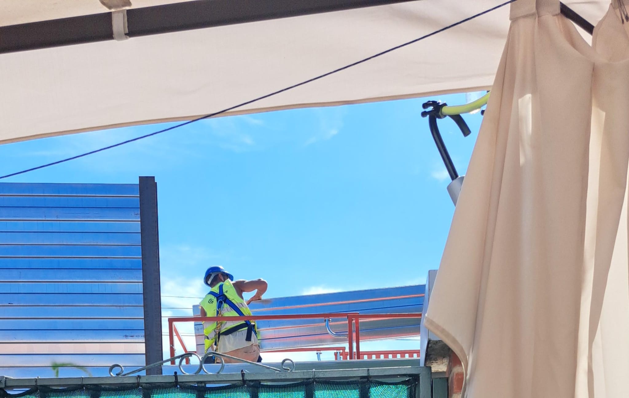 Comienzan a retirar las pantallas acústicas de la obra de ADIF en el Camino Viejo de Husillos