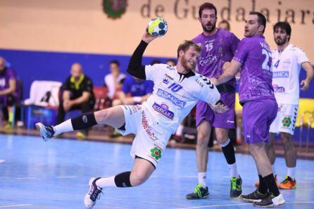 Piñeiro, en un lanzamiento ante el cuadro manchego