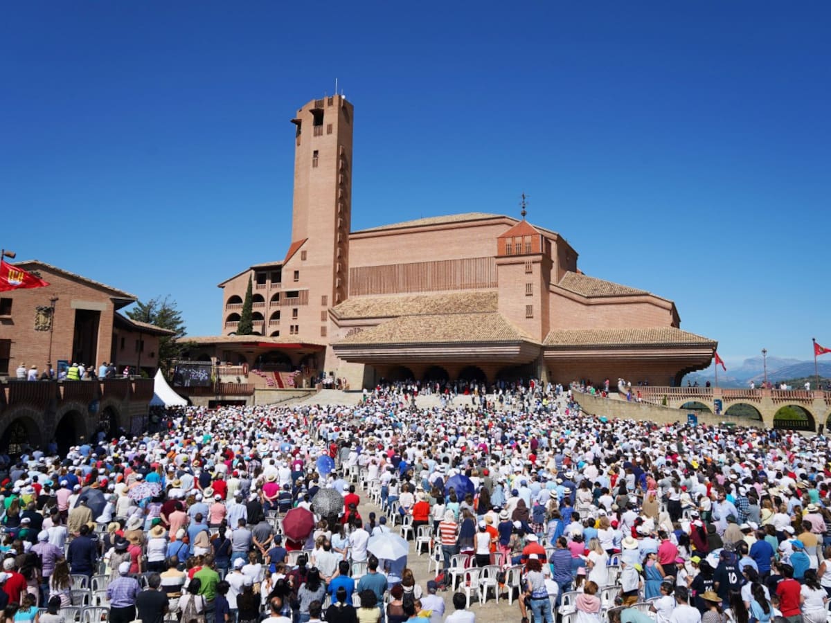 Javier Domingo defiende una tesis doctoral sobre Heliodoro Dols, arquitecto de Torreciudad