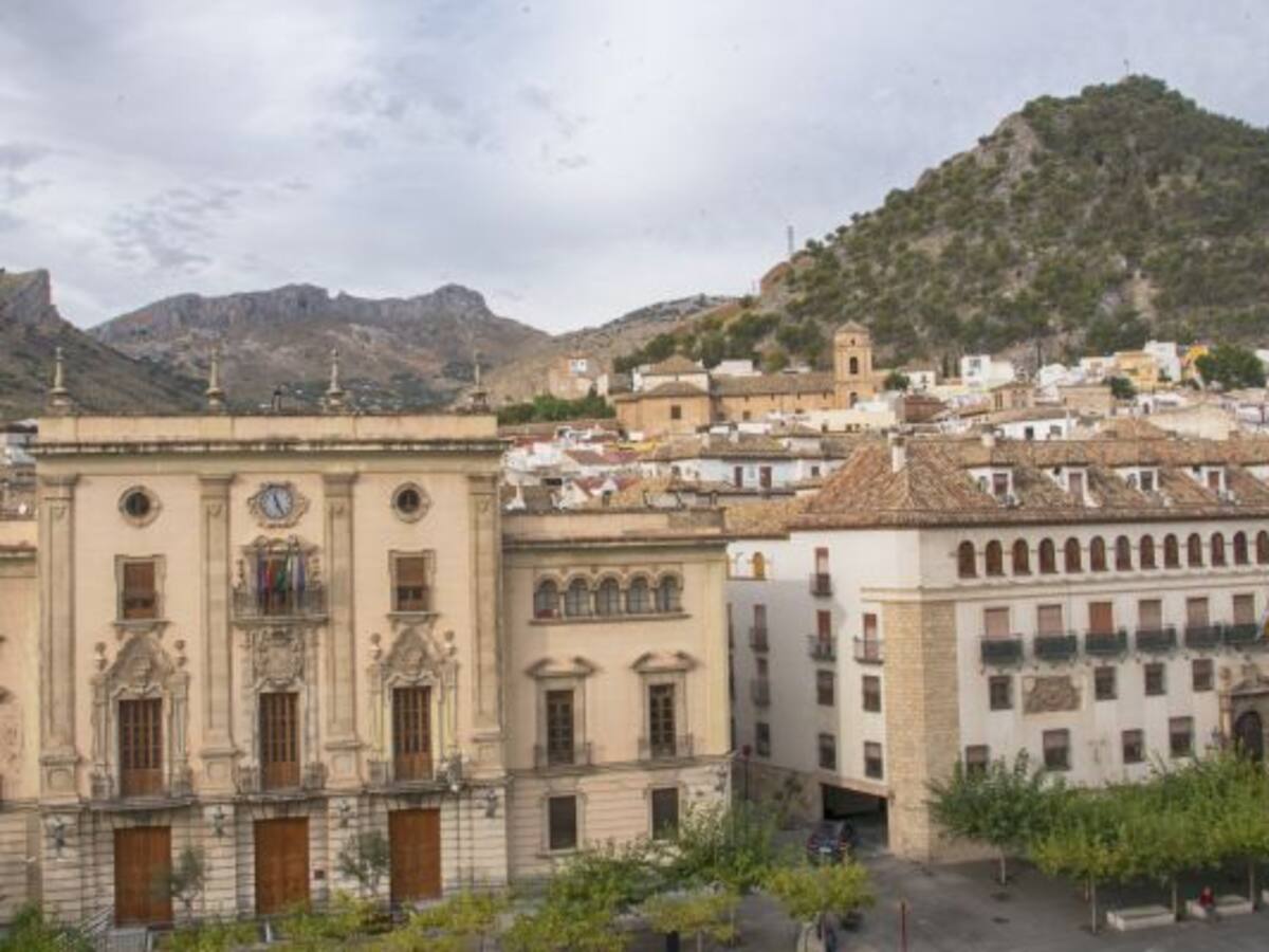 Versiones sobre los presupuestos del Ayuntamiento de Jaén que no encajan