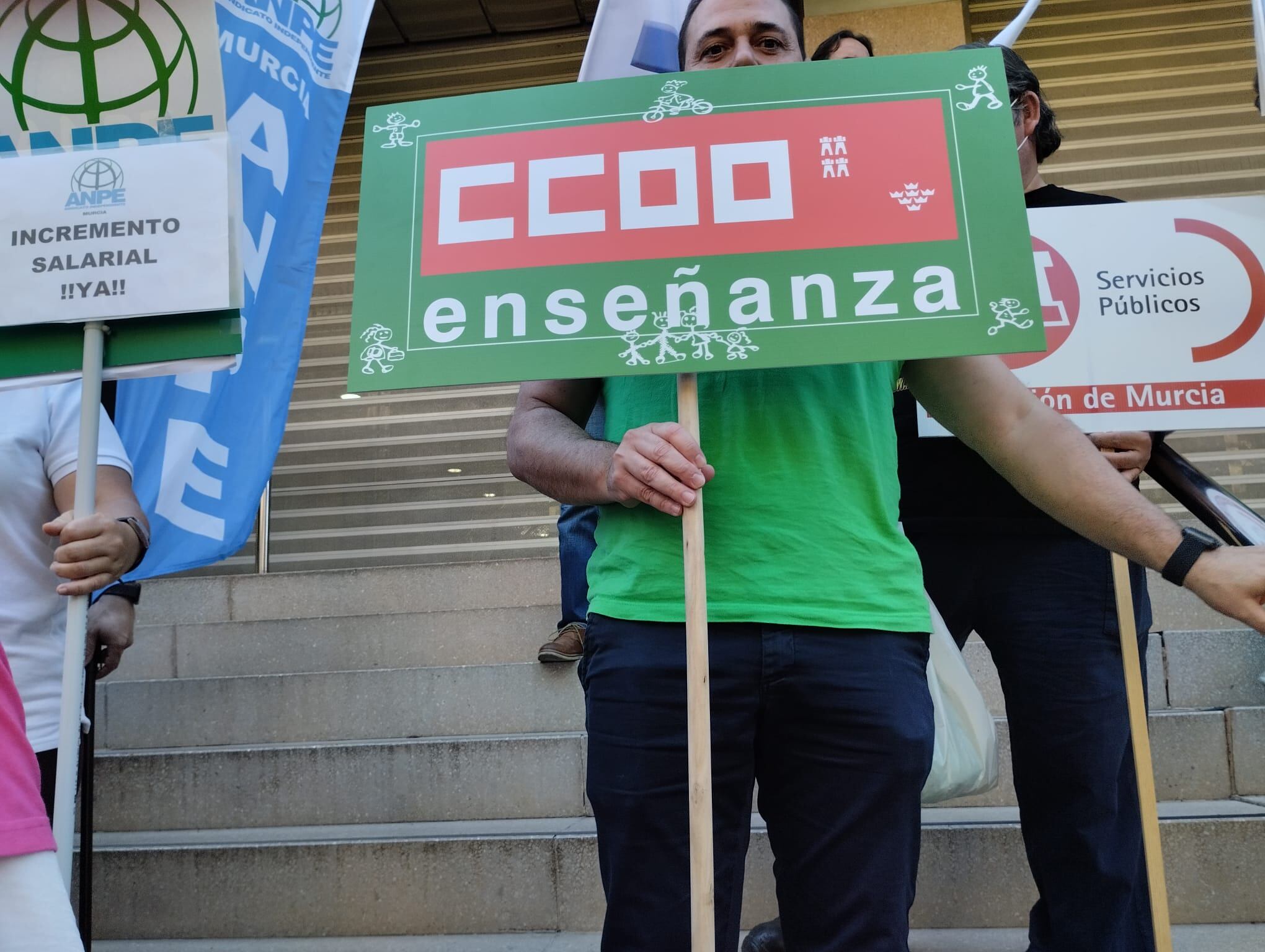 CCOO reclama con la educación pública "la misma voluntad de negociación y acuerdo" que con Sanidad