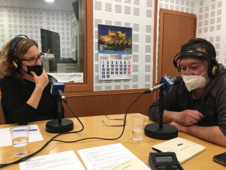 Marta Jiménez y Juanjo Fernández Palomo en el estudio de Radio Córdoba Cadena SER