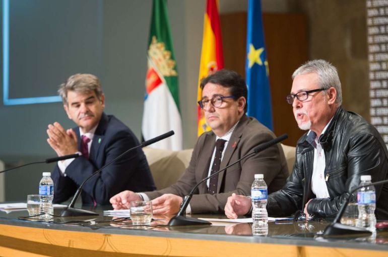 Ceciliano Franco, José María Vergeles y Santiago Pérez. 