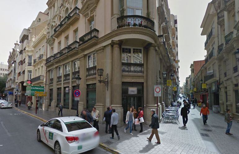 Edificio de la calle Ancha de donde se retiraron las rejas que después se volvieron a colocar tras la presión ciudadana