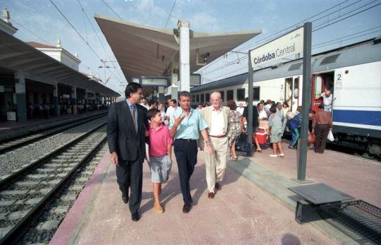 1994 - Herminio Trigo y Martínez Bjorkman en la antiguaEstación de Córdoba