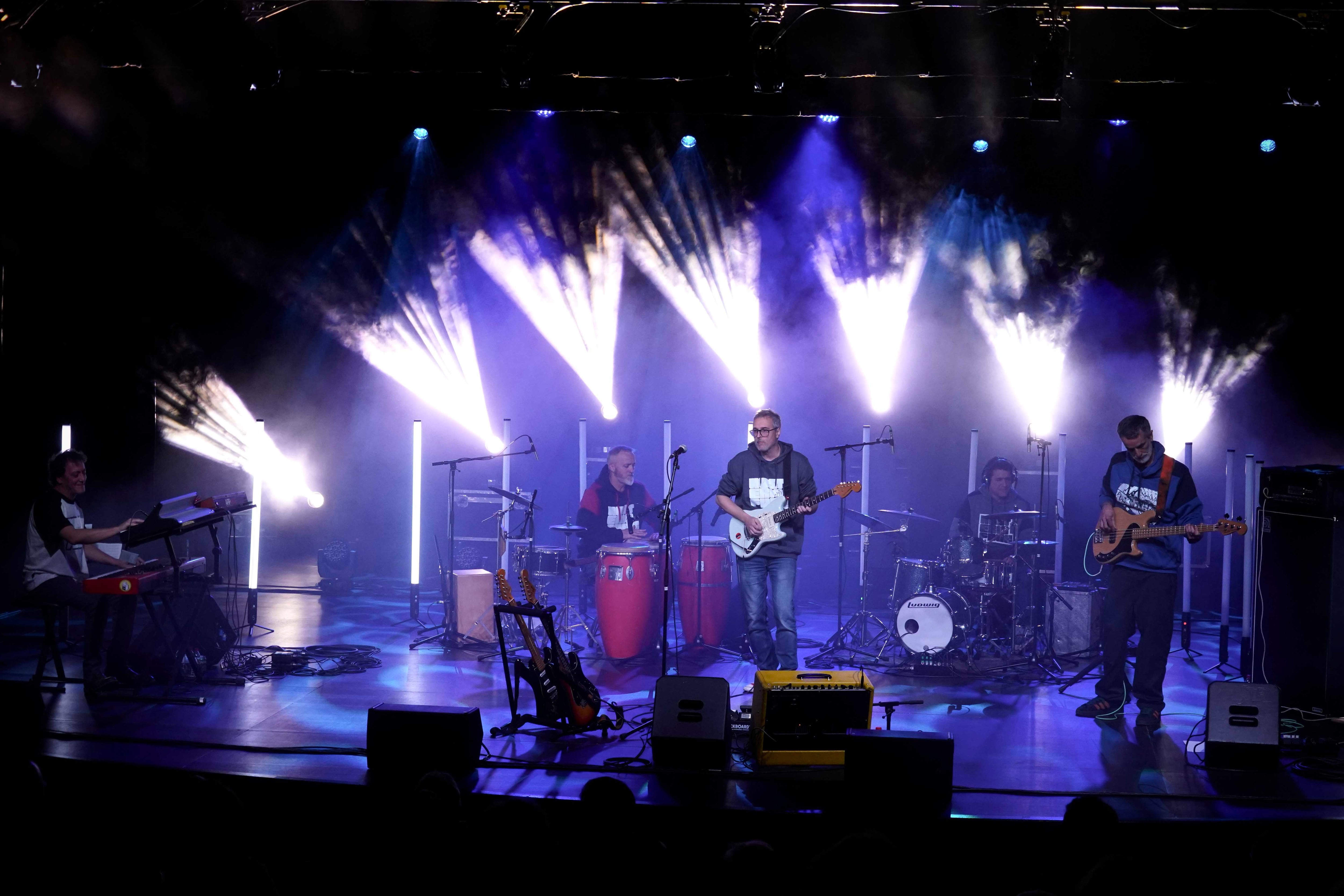 Un moment del concert de la banda andorrana Histeriofunk aquest dissabte a Encamp.