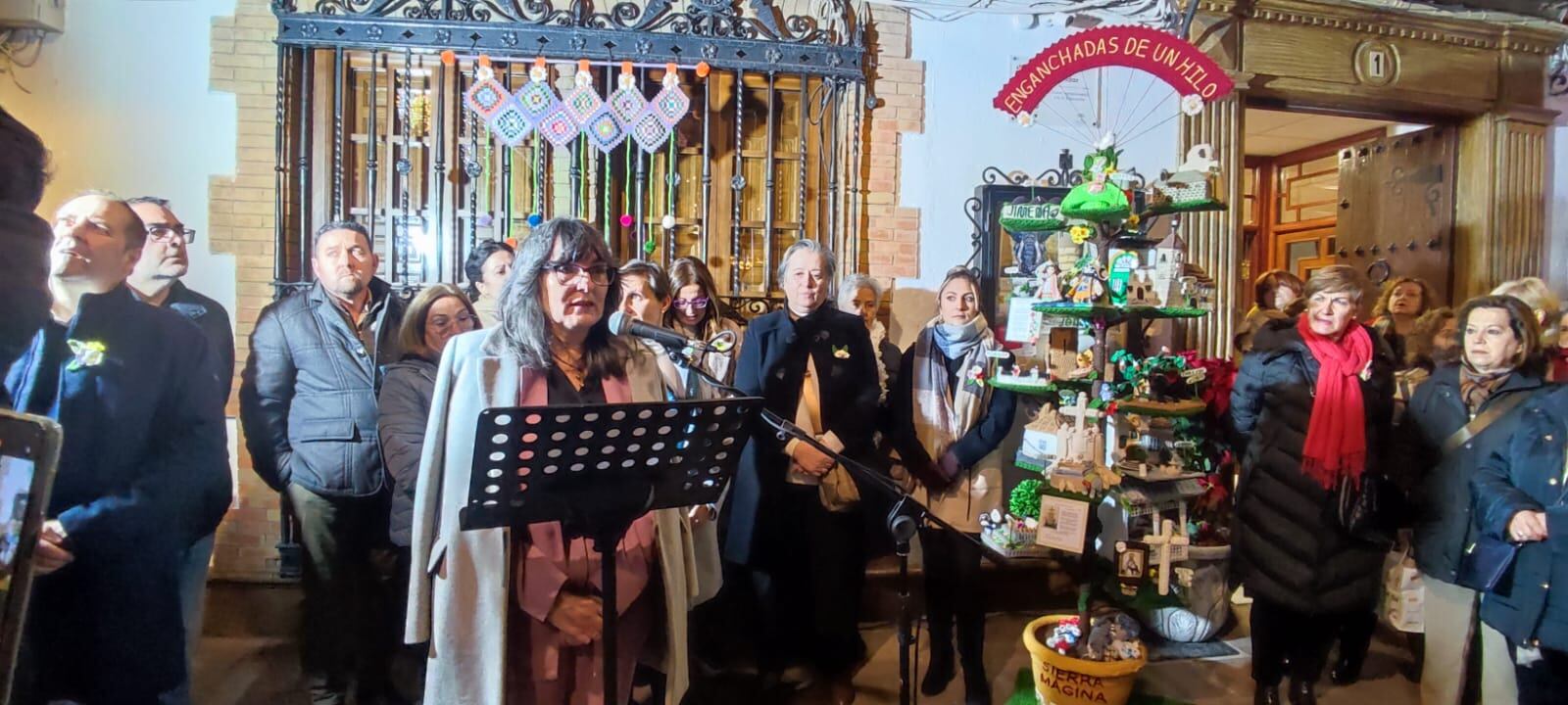 Momento de la intervención de la alcaldesa, Juana Cazorla, en la presentación del 'Árbol de Sierra Mágina'