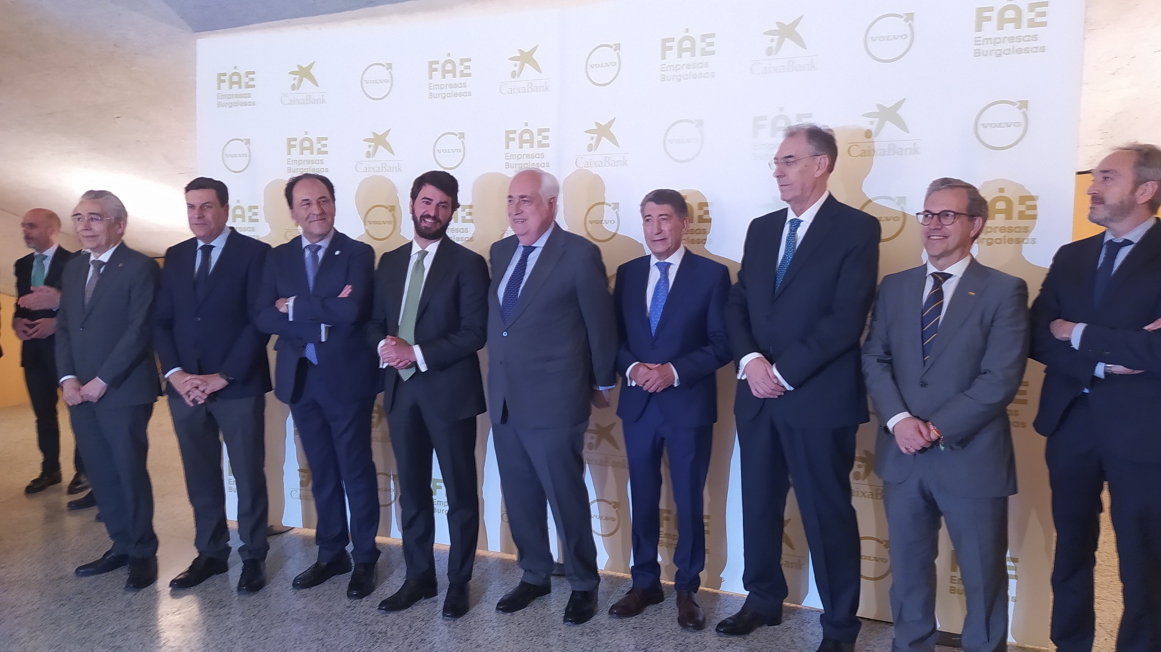 Premiados, organizadores y autoridades en la gala de la organización empresarial de Burgos, FAE