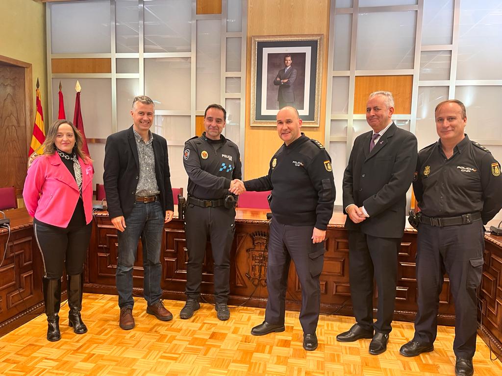 La presentación de la adhesión de la Policía Local al sistema VioGén se incluye en la implementación esta semana de varias iniciativas llevadas a cabo por el Ayuntamiento con motivo del 25N
