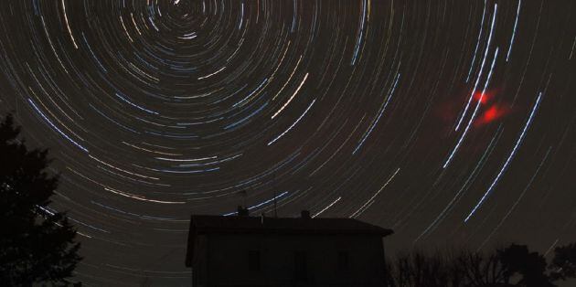 La astronomía es otra opción para pasar el confinamiento.