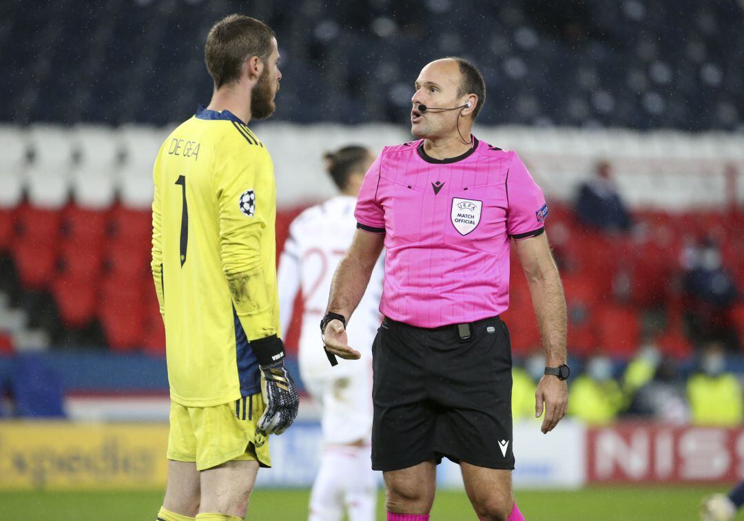 Mateu Lahoz, que dirigió el pasado martes el PSG-Manchester United de la fase de grupos de la Champions League, pitará el Atlético de Madrid-Betis de esta próxima jornada de Liga. 