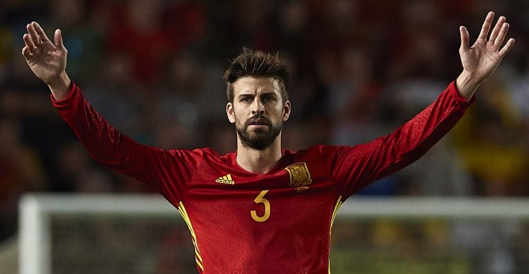 Gerard Piqué, durante un partido con la Selección