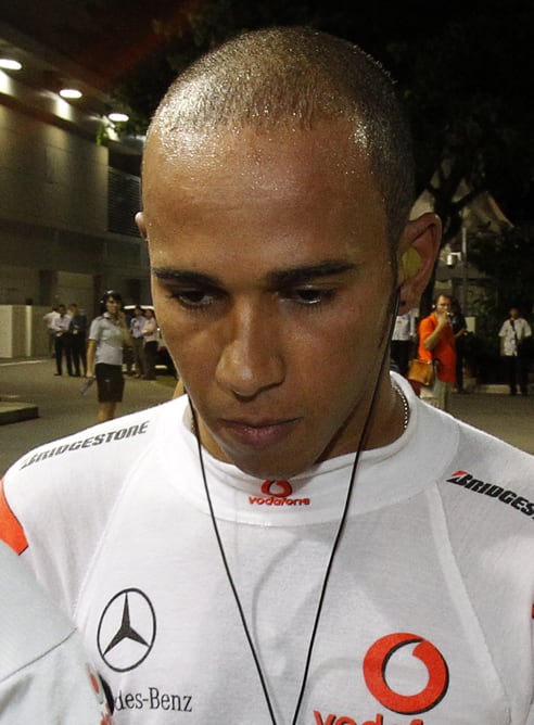 Hamilton muestra su decepción tras tener que abandonar el Gran Premio de Singapur