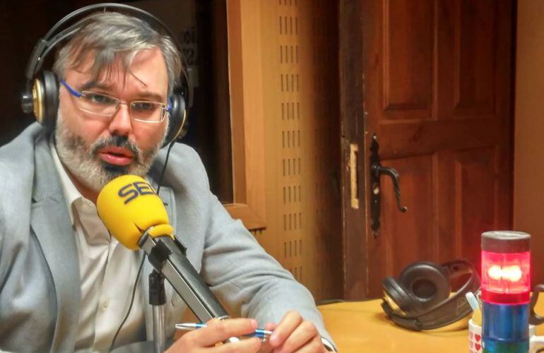 El alcalde de Plasencia, Fernando Pizarro, en los estudios de la SER