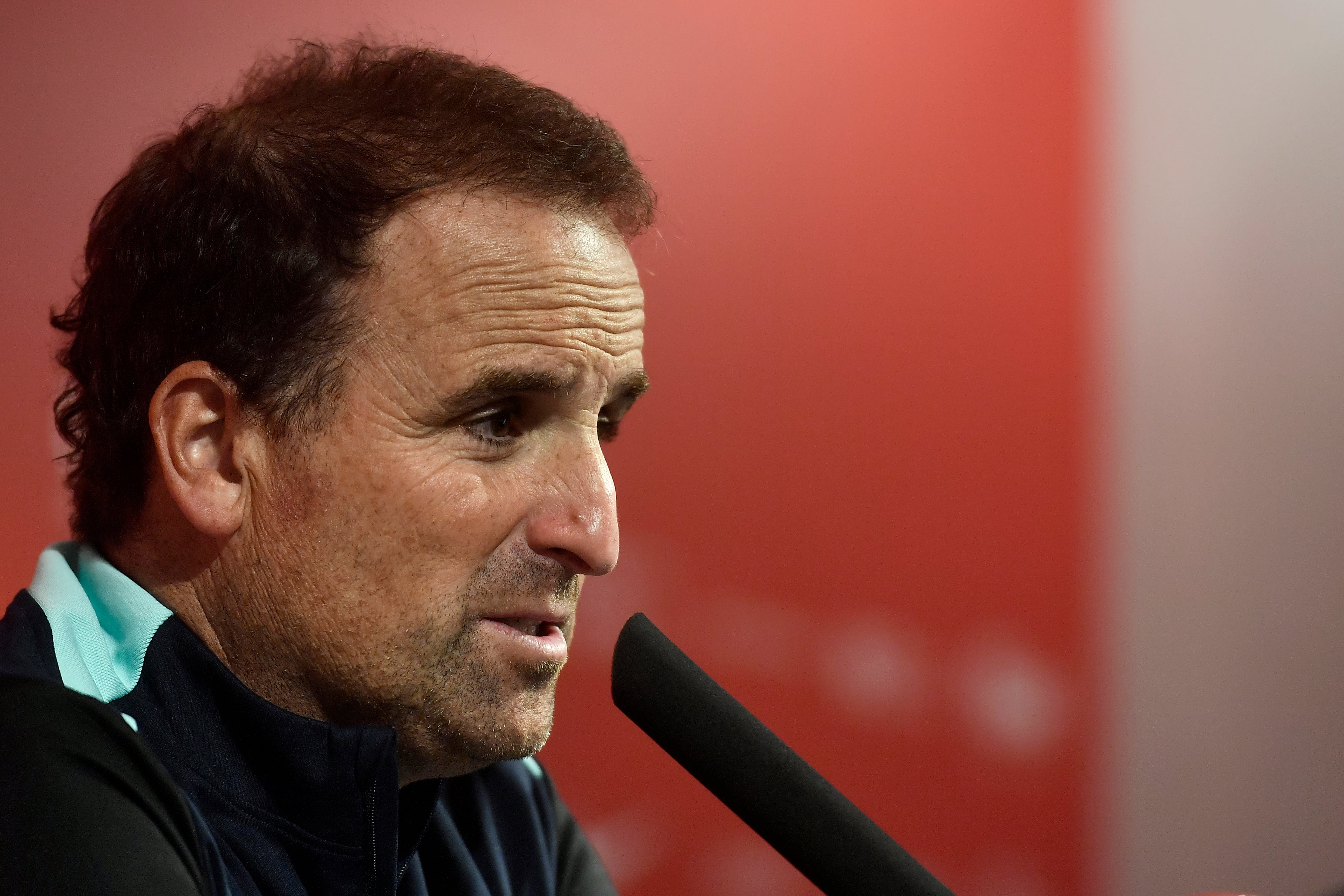 PALMA, 02/01/2025.- El entrenador del RCD Mallorca, Jagoba Arrasate, durante la rueda de prensa que ofreció este jueves previa al partido correspondiente a la Copa del Rey en Son Bibiloni. EFE/ Miquel A. Borràs
