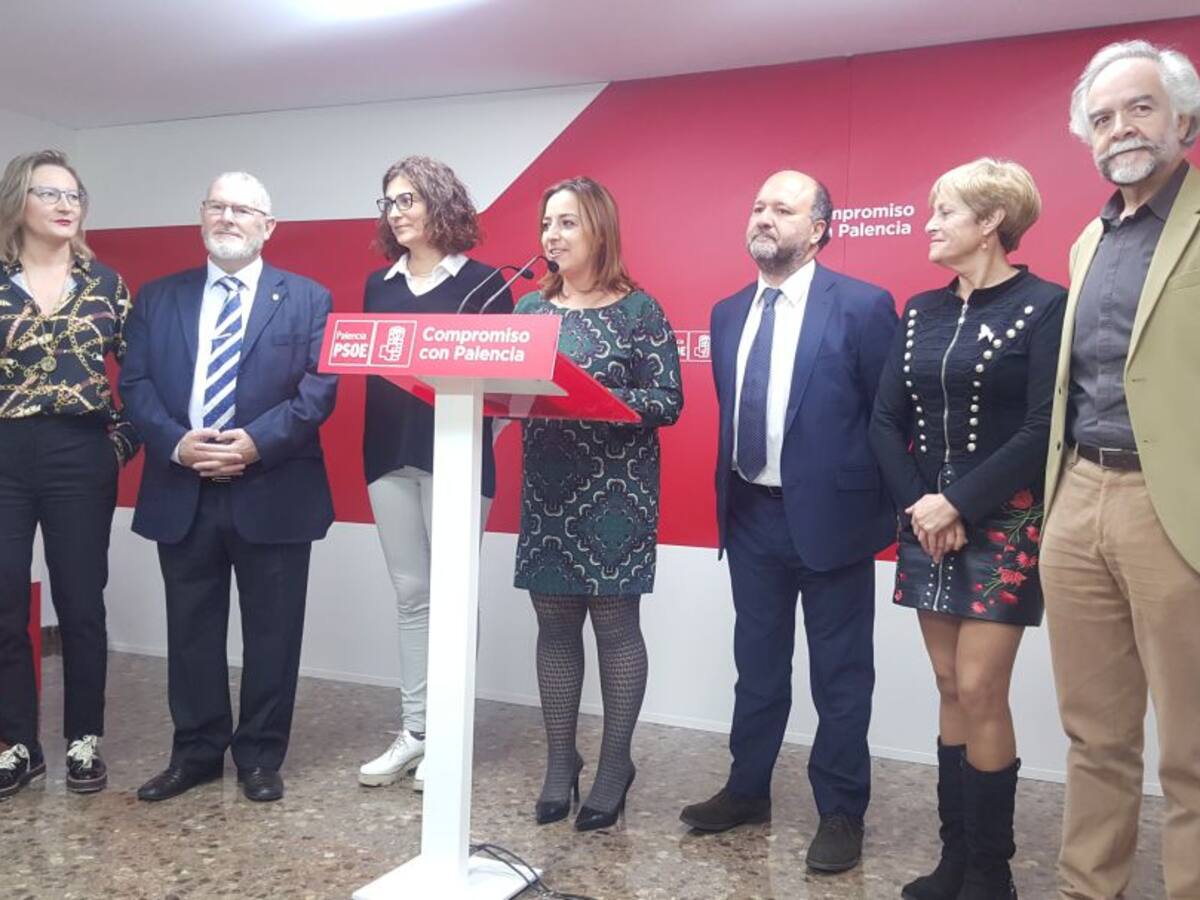 El PSOE alerta sobre las consecuencias de eliminar la tasa por apertura de comercios