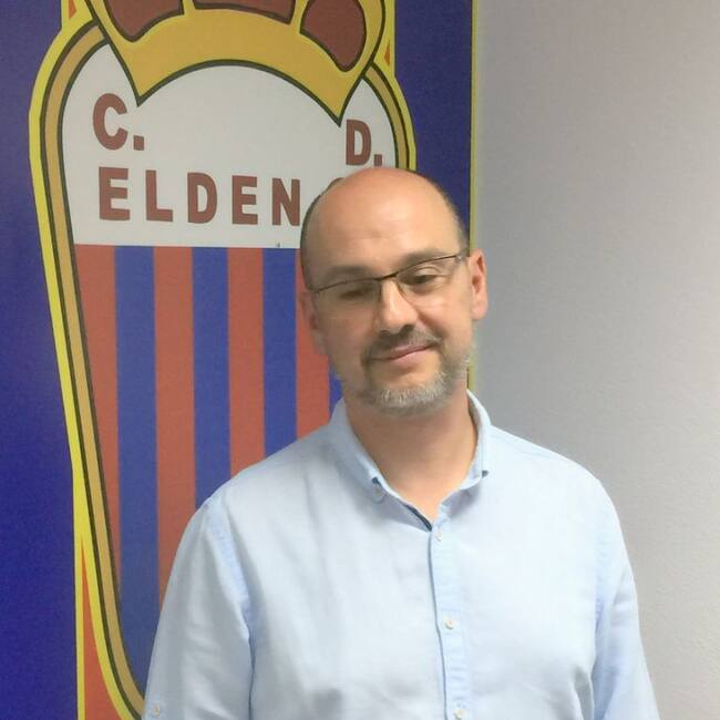 José Mª Roig, presidente del C. D. Eldense, lamentaba la falta de ayudas por parte del consistorio eldense