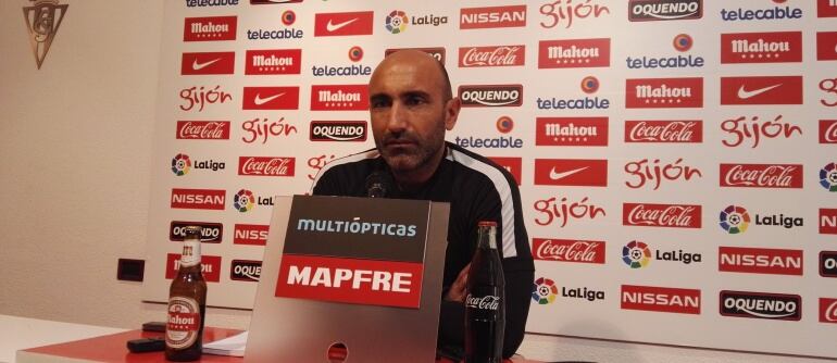 Abelardo durante la rueda d eprensa previa al Sporting-Osasuna 