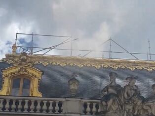 Incendio en Versalles