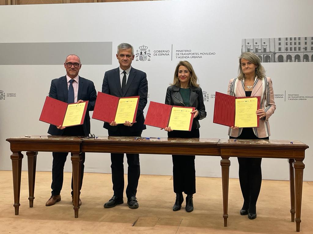 La ministra de Transportes, Movilidad y Agenda Urbana, Raquel Sánchez, tras la firma de un convenio para rehabilitación de Vivienda con representantes del Ayuntamiento de Getafe.