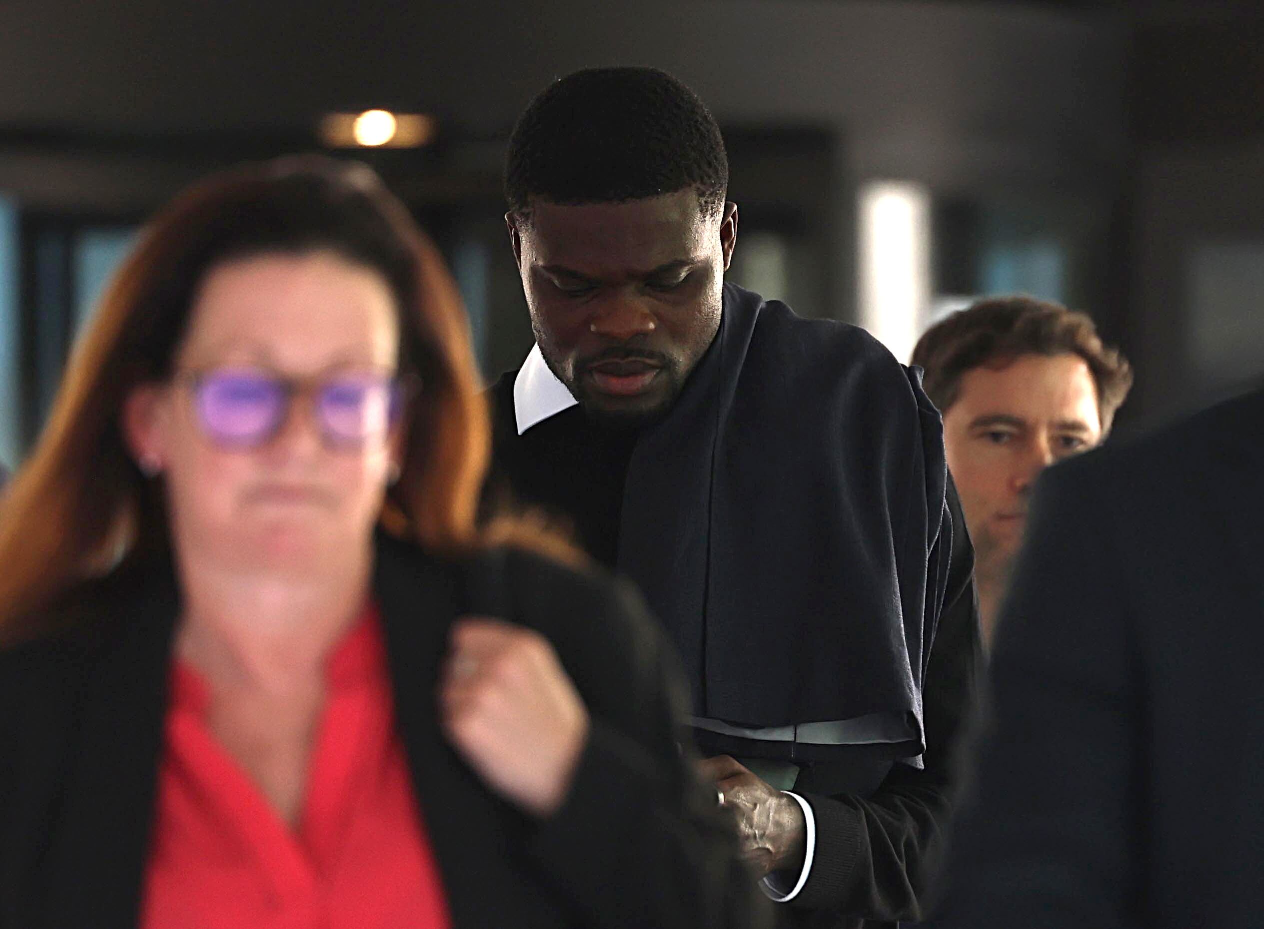LONDON (United Kingdom), 13/04/2026.- Ghanaian footballer Thomas Partey (C) leaves the Southwark Crown Court in London, Britain, 13 April 2026. Villarreal player Partey has been charged with two additional counts of alleged rape against a new victim, in addition to being charged in 2025 with five counts of rape against two women and one count of sexual assault against a third alleged victim. (Reino Unido, Londres) EFE/EPA/NEIL HALL