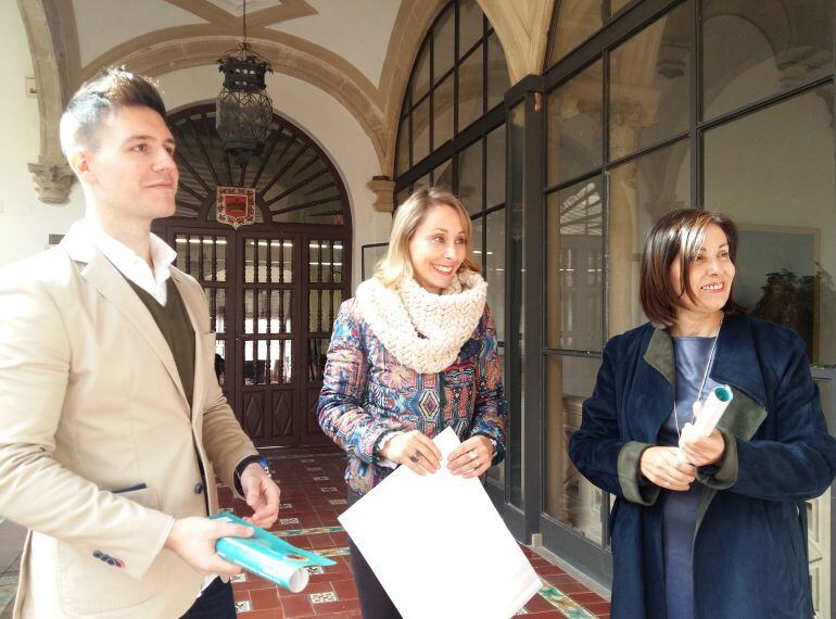 Jose Miguel Gámez, Elena Rodríguez y María Martínez en la presentacion del ciclo