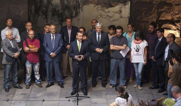 El Gobierno de Canarias en el momento de la convocatoria del referendum canario.