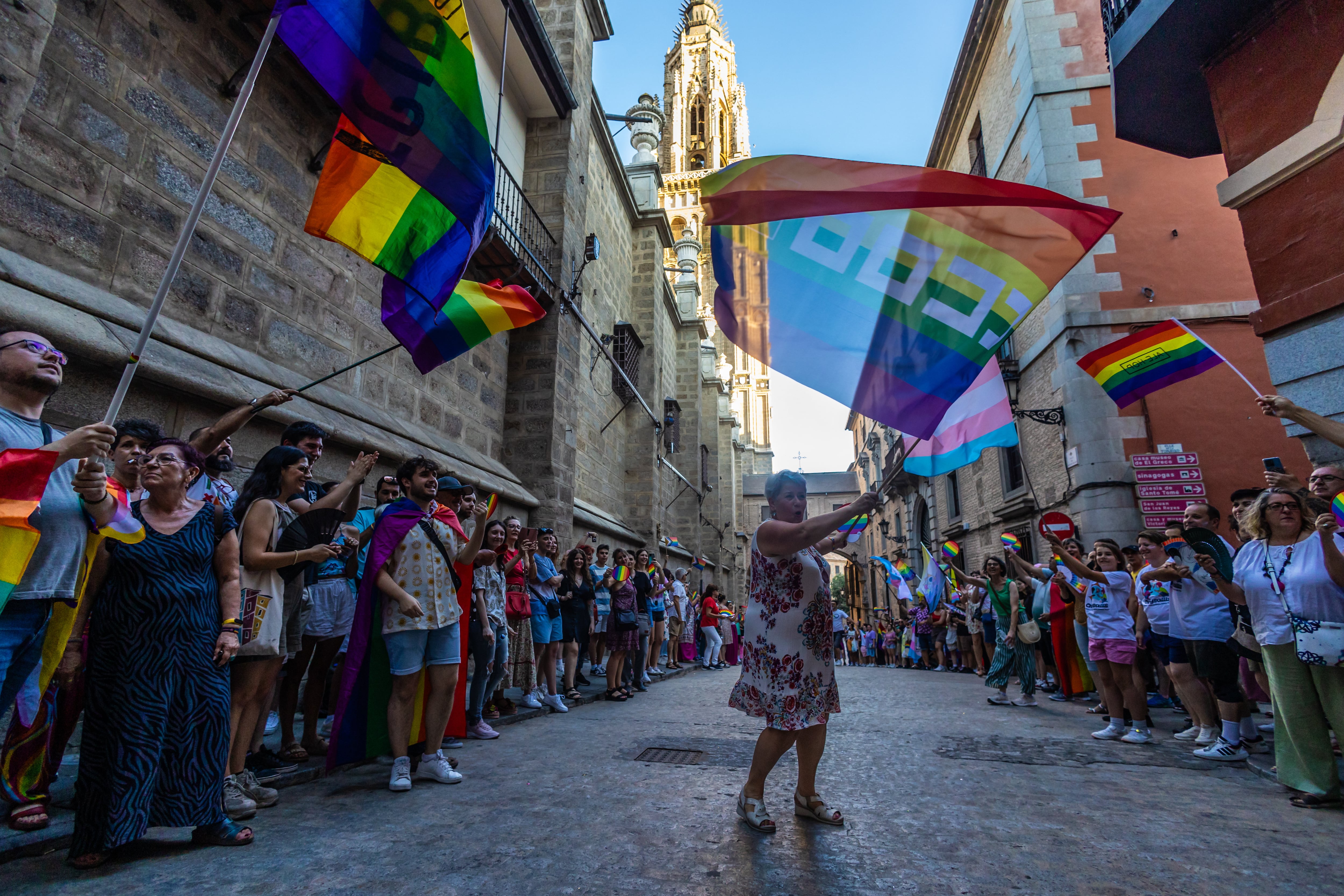 TOLEDO, 24/06/2023.- Manifestación por los derechos LGTBI hoy sábado en Toledo. EFE/Ángeles Visdómine
