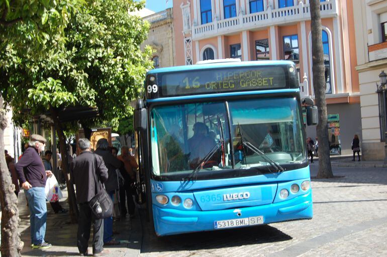El servicio especial de autobuses urbanos incluye una lanzadera especial 
