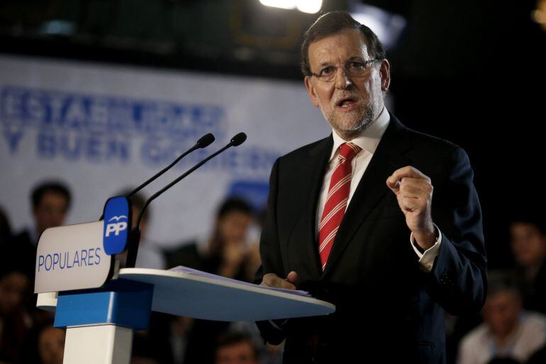Mariano Rajoy, Spain's prime minister, gestures as he speaks during a news conference in Barcelona, Spain, on Saturday, Nov. 29, 2014. Rajoy is trying to repel a surge in support for independence in Spain’s largest regional economy as Catalonia's regional