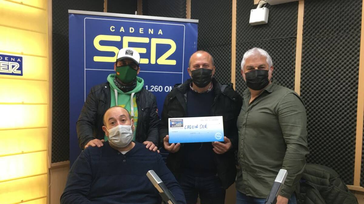 FAASPA entrega 3.000 euros a la campaña navidad con Amor