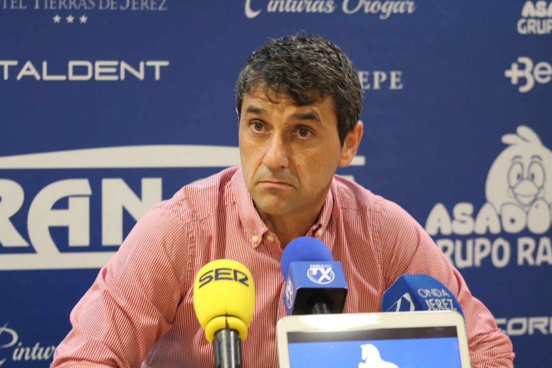 Pepe Masegosa durante la rueda de prensa del viernes en Chapín