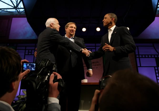 Obama y McCain en su entrevista con el pastor Warren