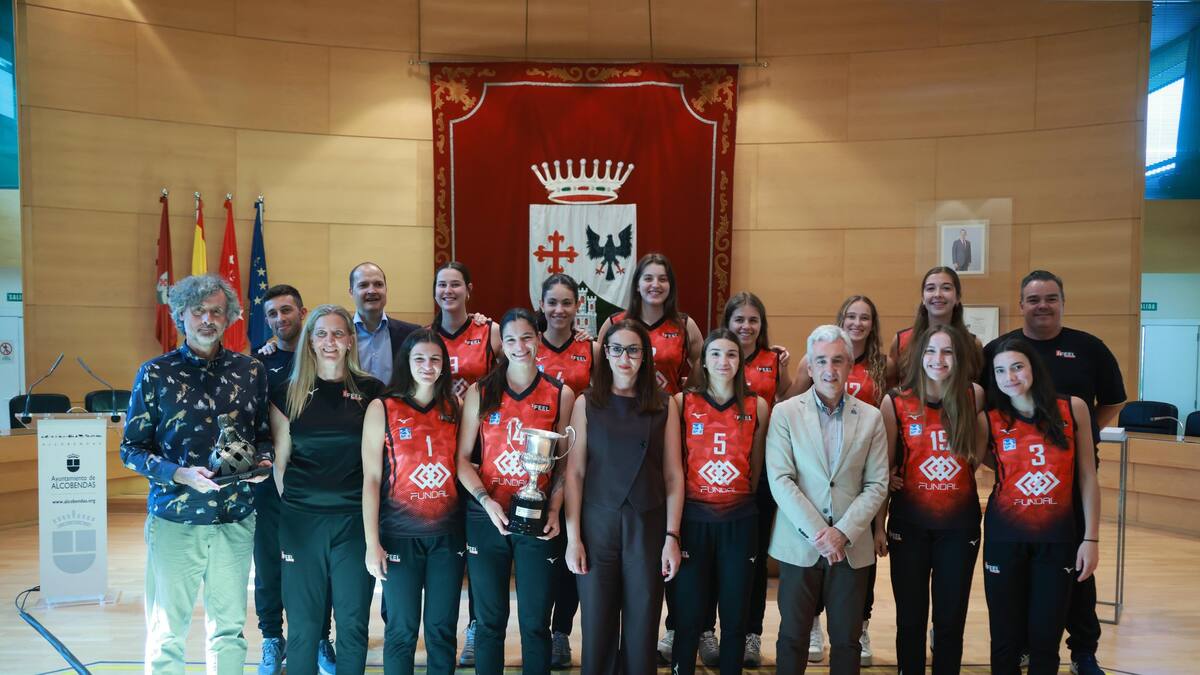 Marcador Local - SER Madrid Norte (12/06/25): El Feel Volley Alcobendas es recibido en el Ayuntamiento tras su ascenso a primera división