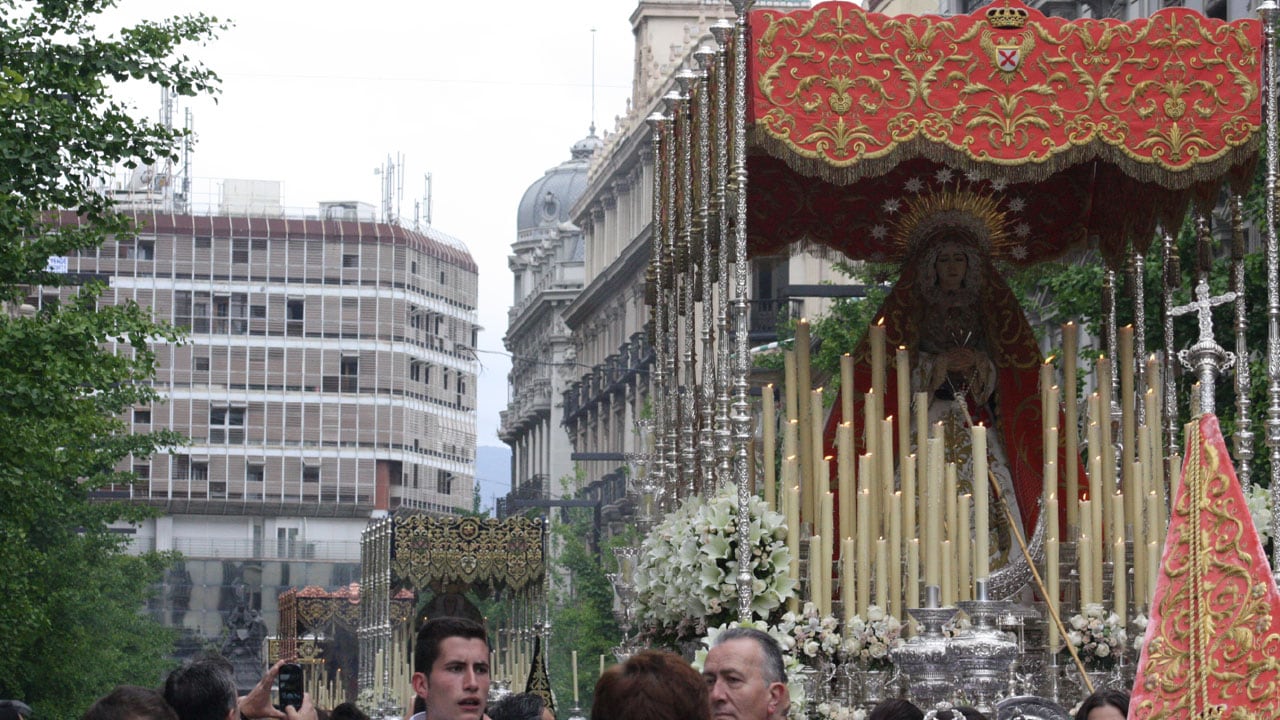 Palios participantes en la procesión Magna Mariana en Granada en mayo de 2013