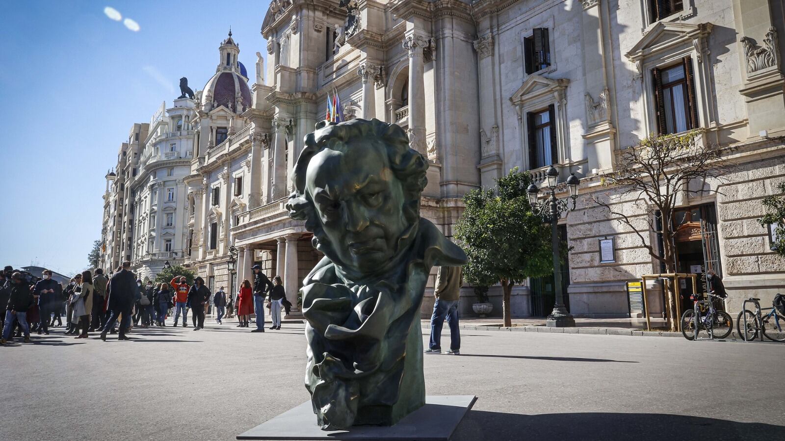 Estatuilla de Goya que se colocó en el año 2021 en València.