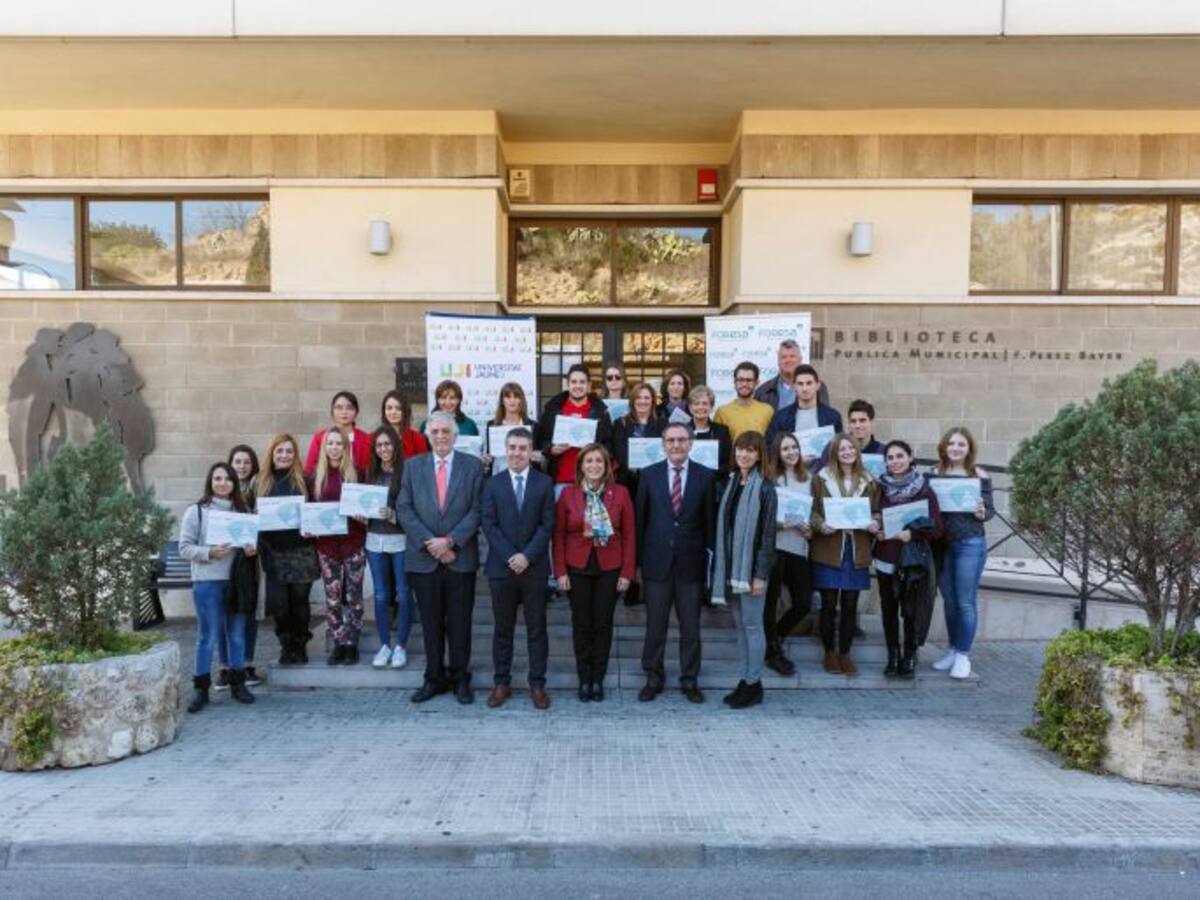 FOBESA beca a 24 estudiantes de la UJI residentes en Benicàssim
