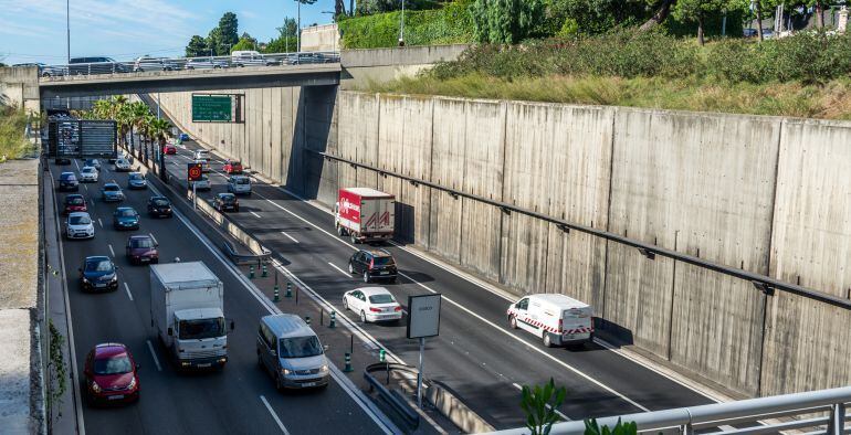 Vehículos en la Ronda de Dalt de Barcelona