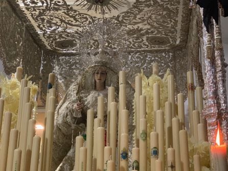 La Virgen de la Paz se quedó finalmente en su templo, en la plaza de Capuchinos