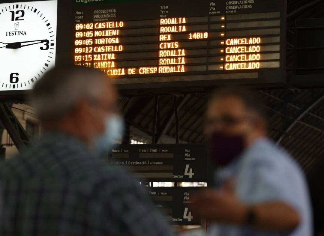 Panel de información en la Estación del Norte de Valencia 