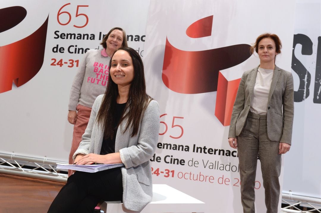 Cristina Andreu, Sara Cuenca y Beatriz Navas, en la presentación del estudio en la Seminci