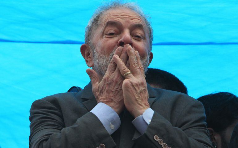 El expresidente brasileño Luiz Inácio Lula da Silva participa en una acto en Porto Alegre (Brasil)