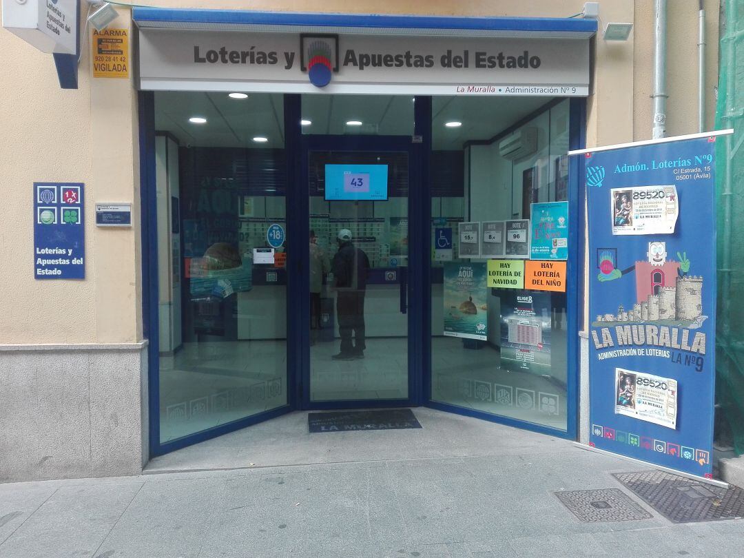 Administración de Loteria número 9 'La Muralla', en la calle Estrada (Ávila)