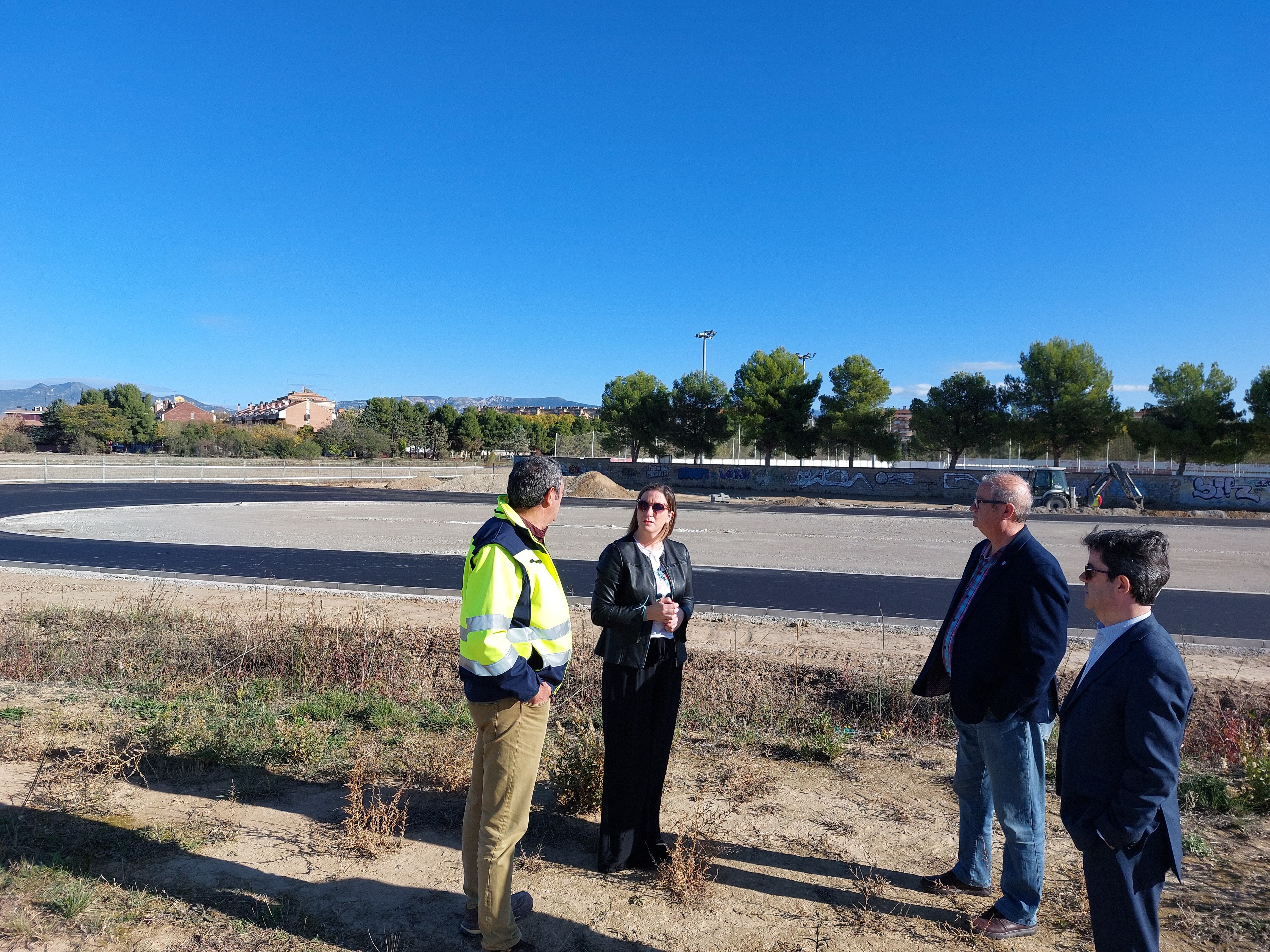 Representantes municipales visitaban las obras de la nueva pista