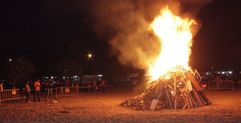 Protecció Civil preveu una revetlla amb més pirotècnia per la sortida de la crisi