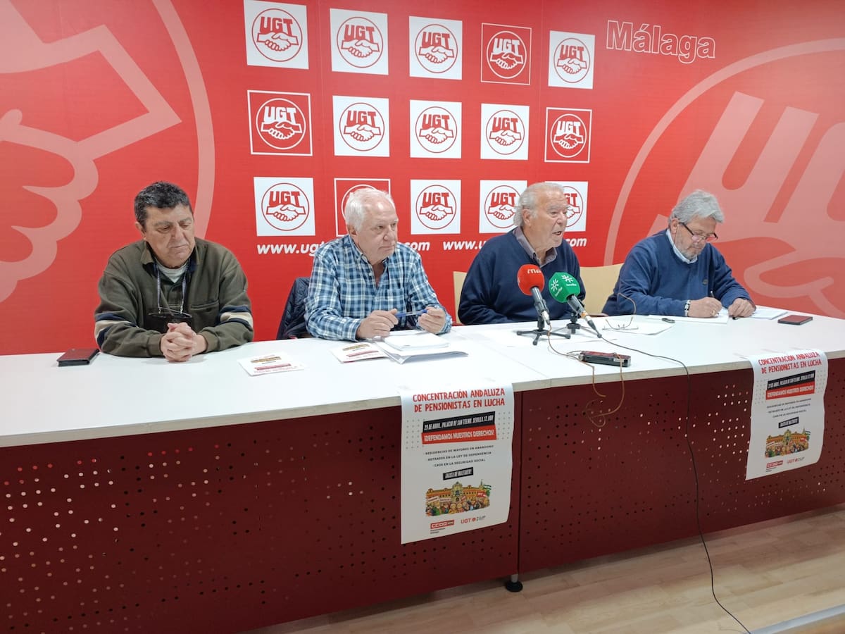 CCOO y UGT exigen en Málaga a la Junta un plan de choque para rescatar el sistema de dependencia en Andalucía
